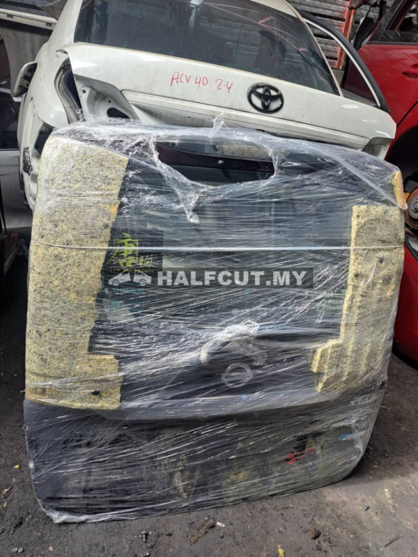 NISSAN SERENA C26 REAR BONNET