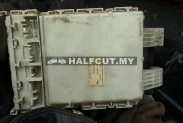 TOYOTA HIACE KDH200 FUSE BOX WAYA (82730-26040)