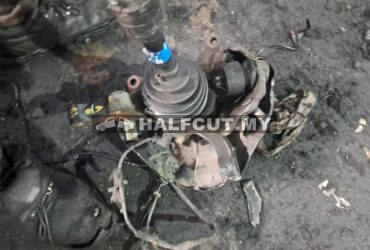 TOYOTA CAMRY ACV40 2.4 FRONT KNUCKLE ABS F/L