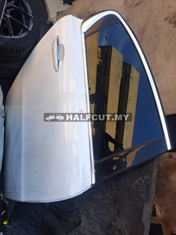 PEUGEOT 508 REAR  DOOR R/R