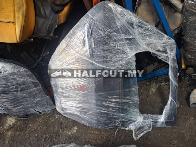 HYUNDAI TUCSON  G4KD     REAR DOOR R/R