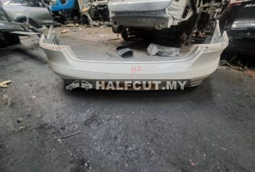VOLKSWAGEN PASSAT B7 REAR BUMPER