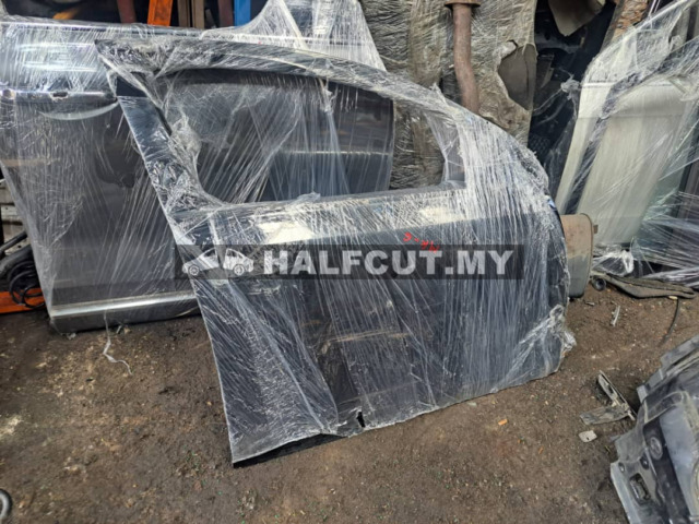 VW GOLF MK6 CCZ FRONT DOOR F /R