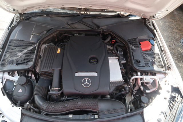 MERCEDES BENZ C205 HALF CUT