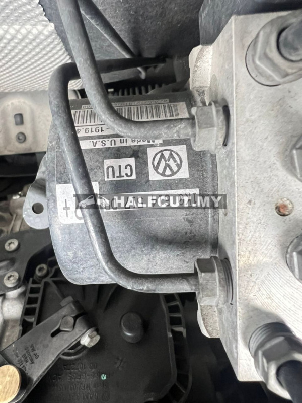 VOLKSWAGEN JETTA 1.4 HALF CUT