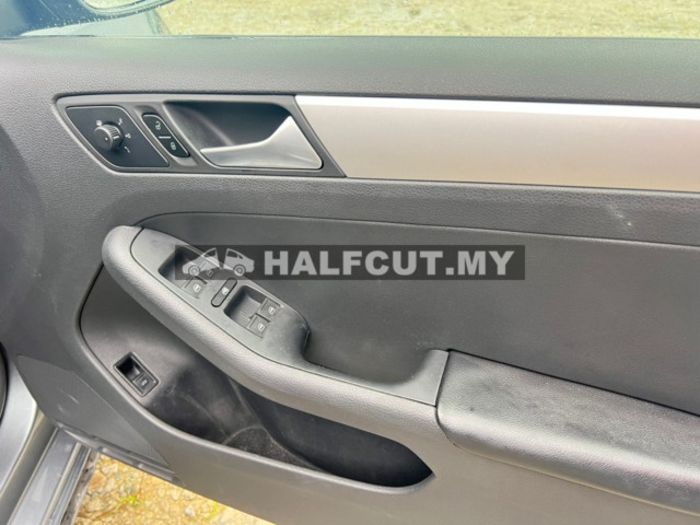 VOLKSWAGEN JETTA 1.4 HALF CUT