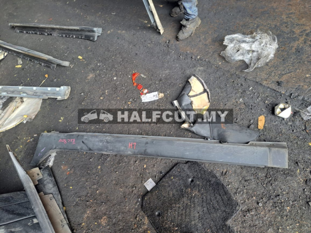 HYUNDAI TUCSON  G4KD    SIDE SKIRT LH