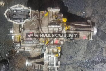 MITSUBISHI TRITON 4D56U AT 4 SPEED  TRANSFER CASE