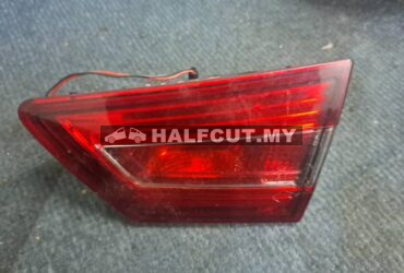 RENAULT CLIO 4 REFLCTOR BONNET LAMP RH