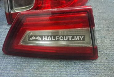 RENAULT CLIO 4 REFLCTOR BONNET LAMP LH