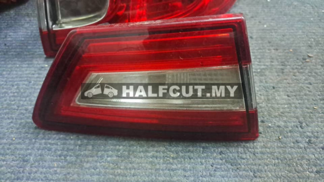 RENAULT CLIO 4 REFLCTOR BONNET LAMP LH