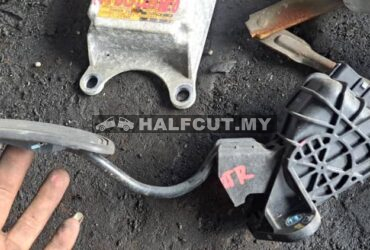 TOYOTA FORTUNER 2TR PEDAL SENSOR