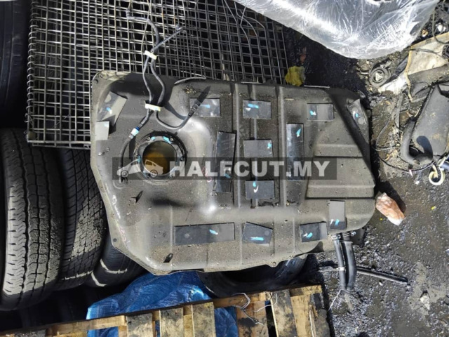 NISSAN SERENA C27 PETROL TANK