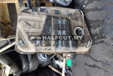 NISSAN SERENA C26 PETROL TANK