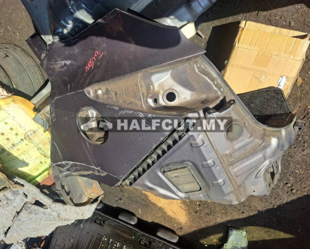 HYUNDAI TUCSON  G4KD     REAR FENDER LH