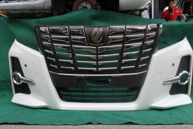 TOYOTA ALPHARD FRONT BUMPER WITH GRILLE