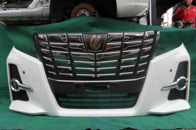 TOYOTA ALPHARD FRONT BUMPER WITH GRILLE