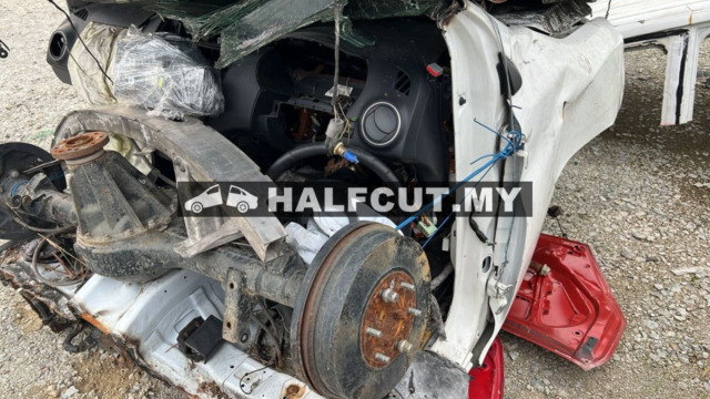 MAZDA BT50 2.2 SPARE PARTS