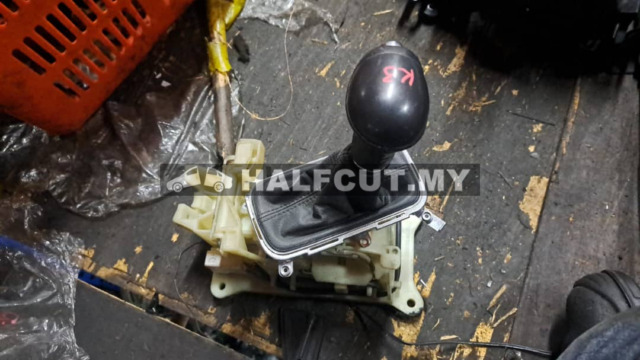 KIA CERATO K3 GEAR LEVEL