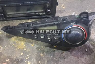 TOYOTA PRIUS C AIRCOND SWITCH