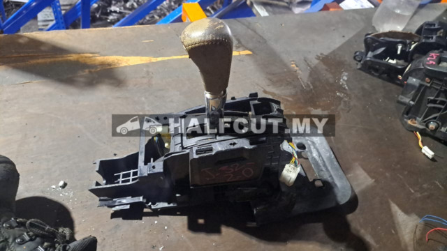 NISSAN TEANA J32 2.0 GEAR LEVEL