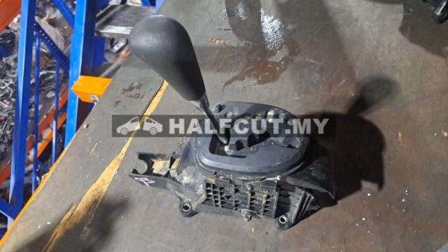 TOYOTA VIOS NCP93 GEAR LEVEL