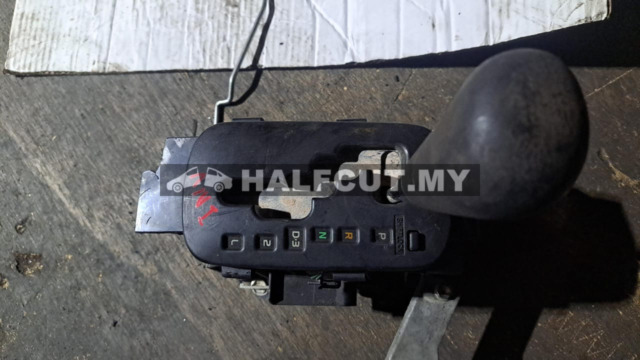 TOYOTA INNOVA GEAR LEVEL