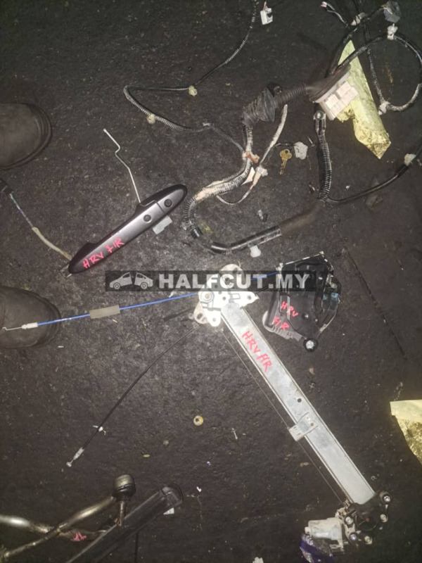 HONDA HRV  FRONT DOOR GEAR F/R