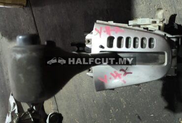 TOYOTA NCP 42 GEAR LEVEL