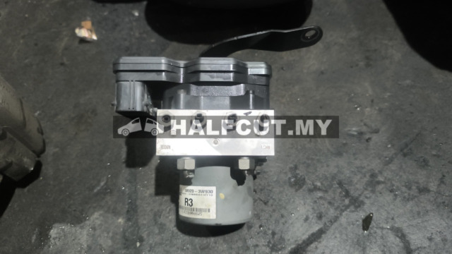 KIA SPORTAGE 2013  ABS PUMP(58920-3W930)