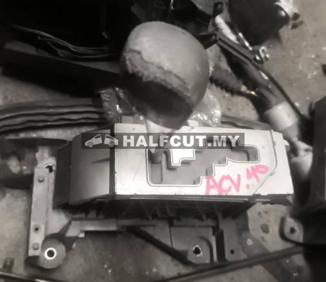 TOYOTA CAMRY ACV40 GEAR LEVEL