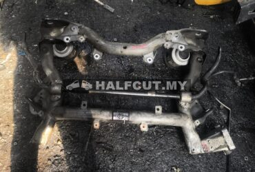 MERCEDES 204 CROSSMEMBER