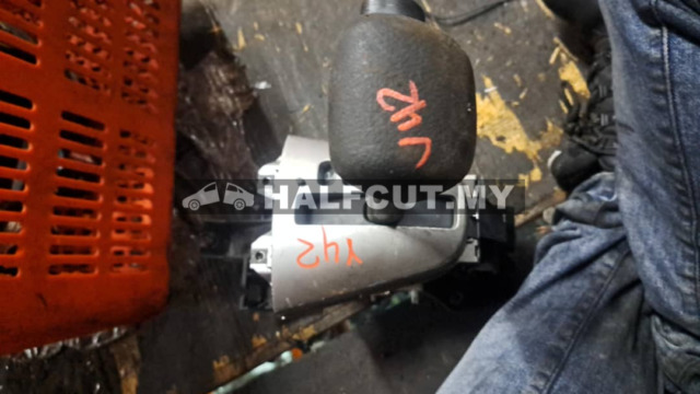 TOYOTA VIOS NCP42 GEAR LEVEL