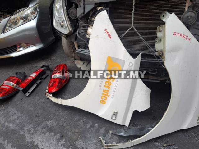 HYUNDAI STAREX A2 FRONT FENDER LH