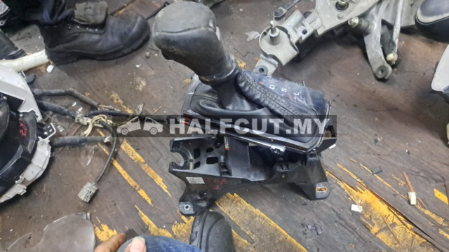 HONDA CIVIC TEA 1.8 GEAR LEVEL