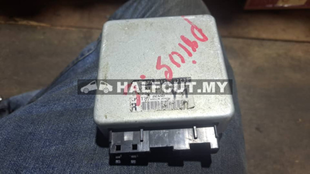 TOYOTA PRIUS C STEERING ECU (89650-52C21) Y1