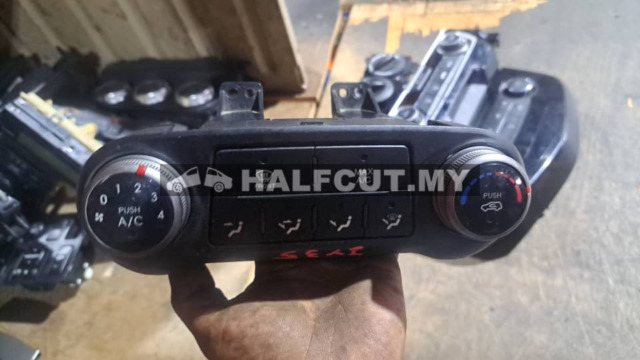 HYUNDAI IX35 AIRCOND PENEL SWIFT