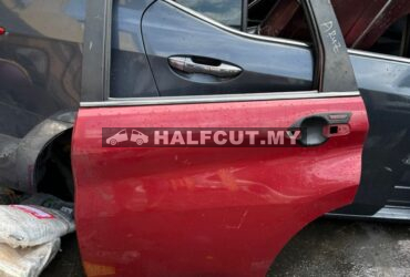 PERODUA ARUZ REAR DOOR R/L