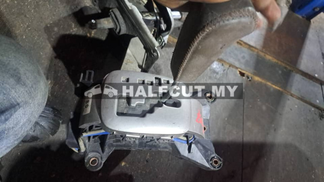 TOYOTA RUSH  GEAR LEVEL