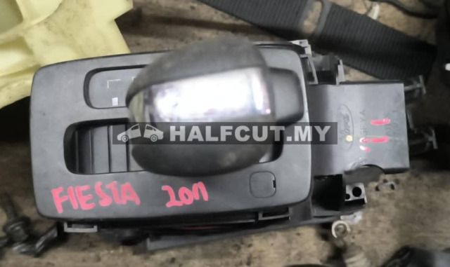 FORD FIESTA 2011GEAR LEVEL