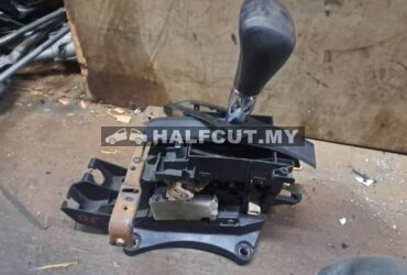 TOYOTA CAMRY ACV30 GEAR LEVER