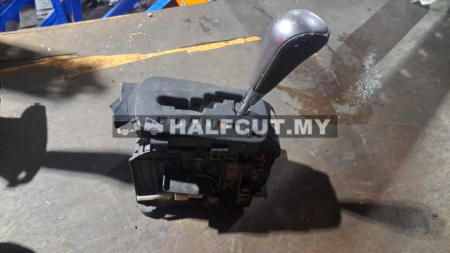 TOYOTA HILUX KUN25  GEAR LEVEL
