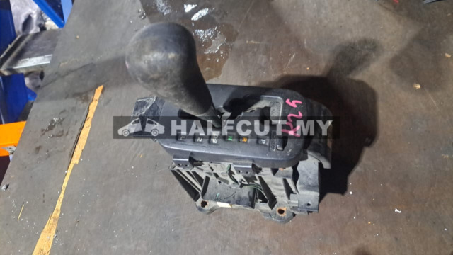 TOYOTA HILUX KUN25  GEAR LEVEL
