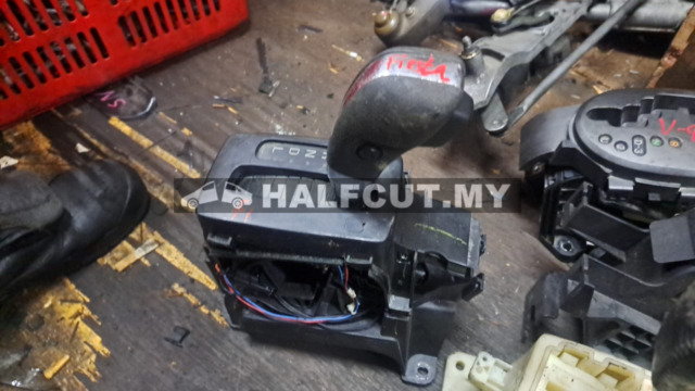 FORD FIESTA 2011 GEAR LEVER
