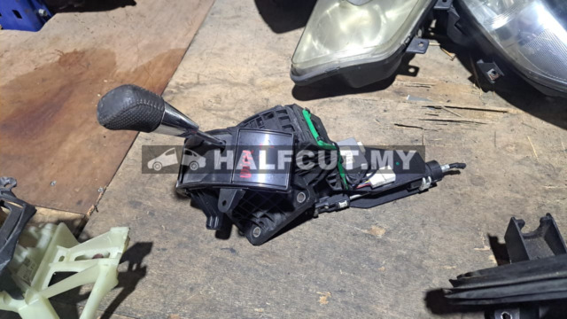 TOYOTA WISH 09 GEAR LEVEL