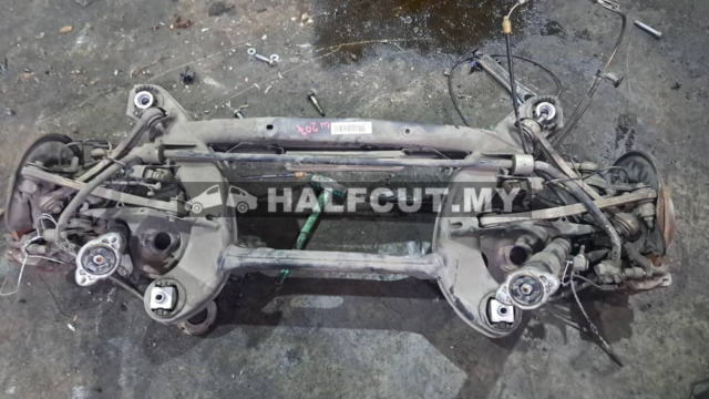MERCEDES BENZ W207 REAR  AXLE
