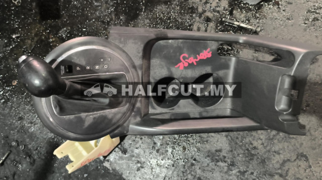 KIA SPORTAGE 2013 GEAR LEVEL