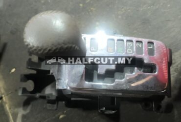 TOYOTA ALTIS 1.8 GEAR LEVEL