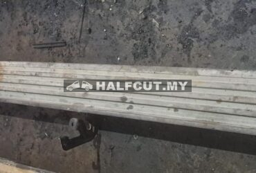 HONDA COLORADO SIDE SKIRT RH
