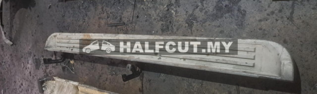 HONDA COLORADO SIDE SKIRT RH